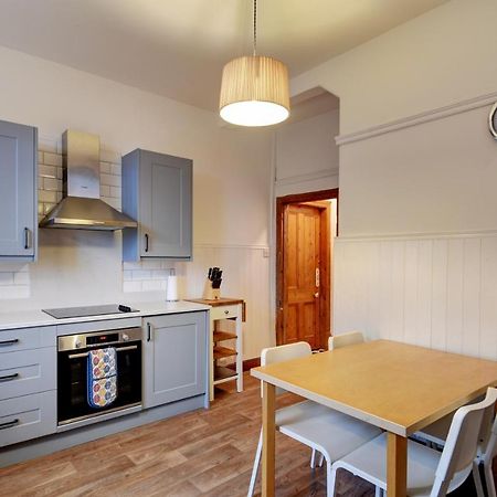 Spacious Victorian Townhouse Near Hcc With Off Street Parking Harrogate Eksteriør bilde
