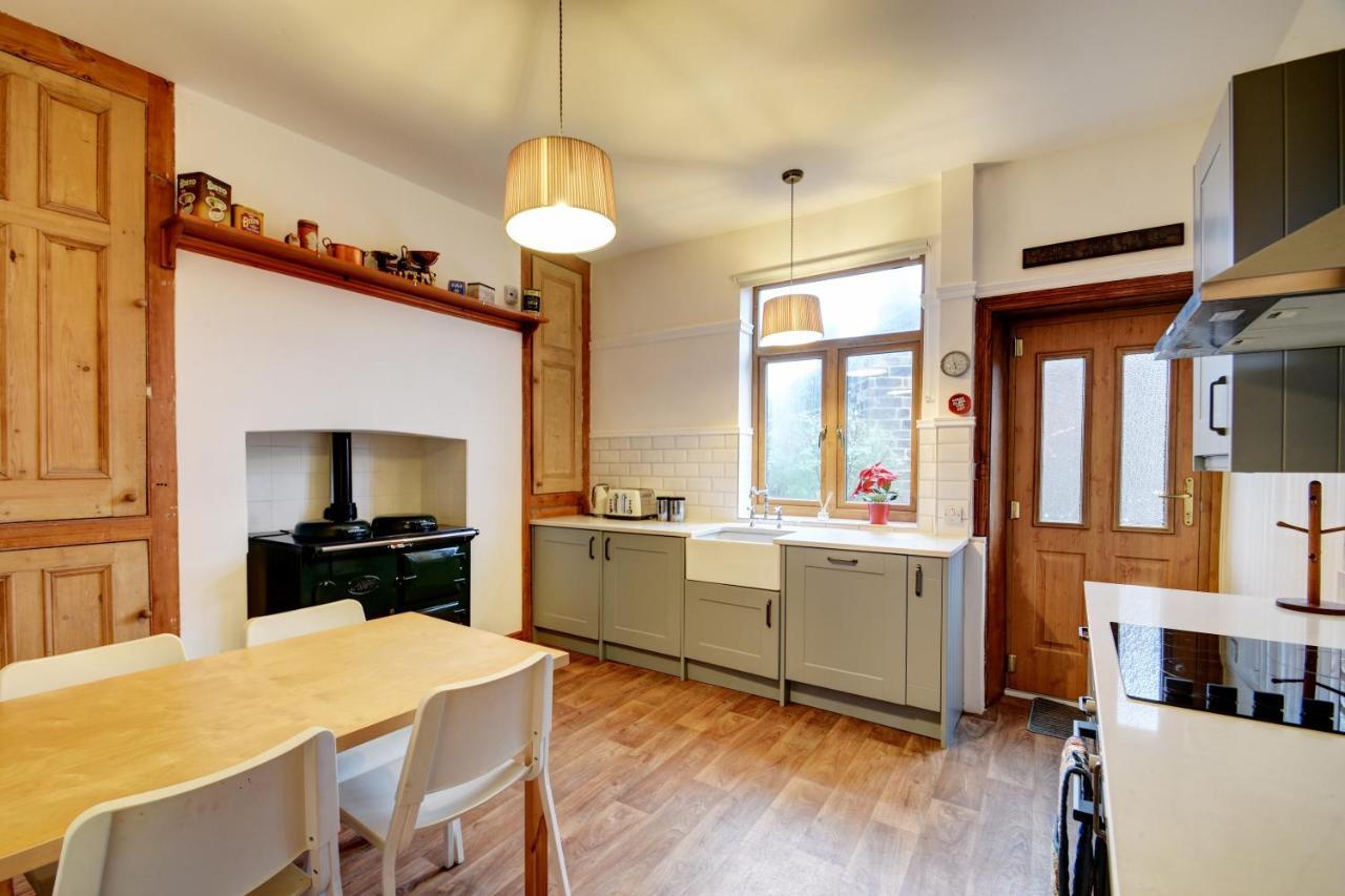 Spacious Victorian Townhouse Near Hcc With Off Street Parking Harrogate Eksteriør bilde