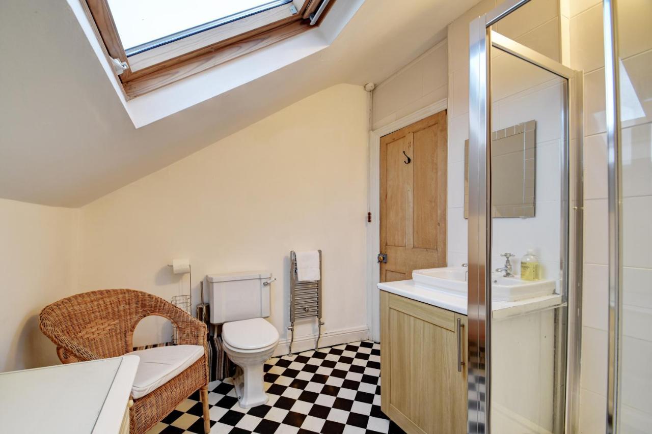 Spacious Victorian Townhouse Near Hcc With Off Street Parking Harrogate Eksteriør bilde